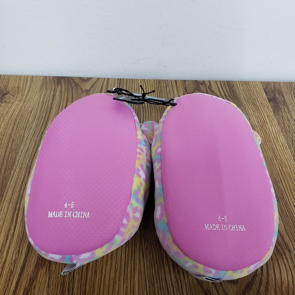 Squishmallows Multi Color Michaela the Leopard Plush Slipper, Junior Dual Sizes - Picture 8 of 10